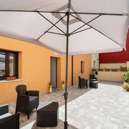 Casa de hóspedes Giovia 3*